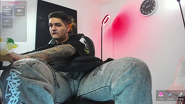 Nicolas Fellener online show from November 2025 05:12:02 AM