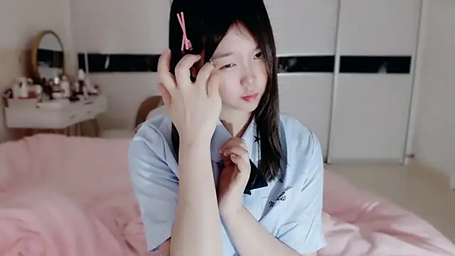 -Lucky Girl online show from February 2025 03:36:02 PM