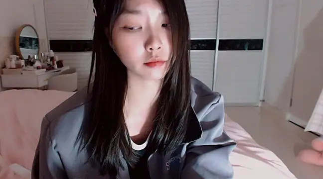 -Lucky Girl online show from February 2025 02:55:02 PM