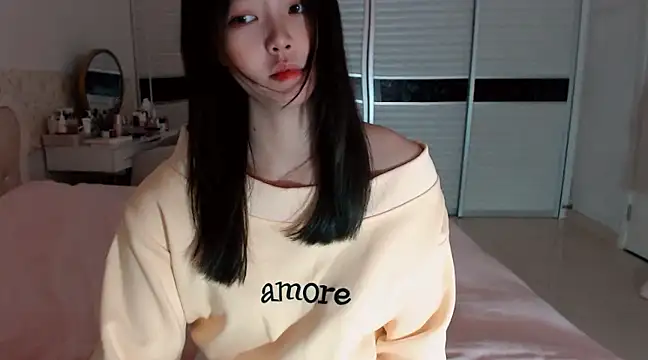 -Lucky Girl online show from February 2025 01:46:02 AM