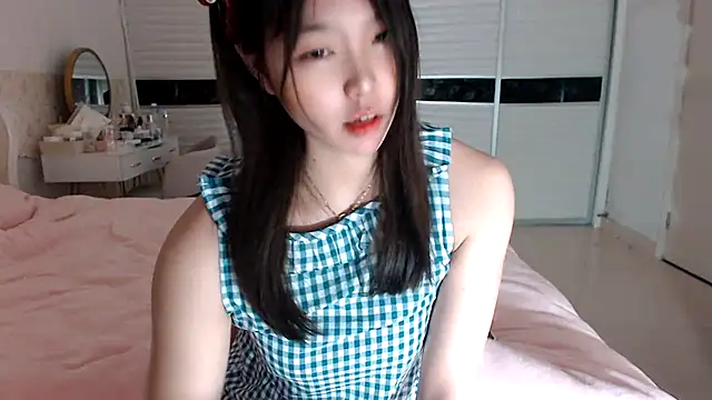 -Lucky Girl online show from March 2025 12:12:01 PM