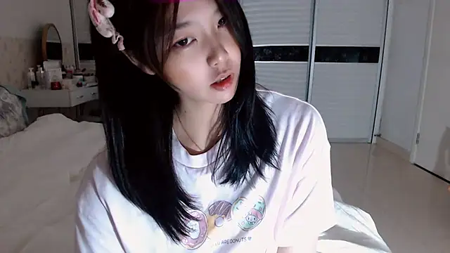 -Lucky Girl online show from October 2025 02:03:02 PM