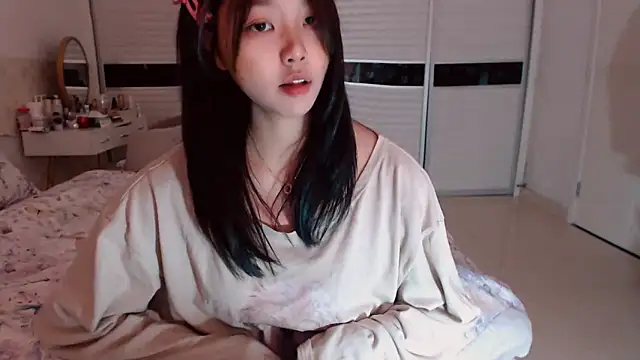 Snapshot of -Lucky_Girl chatting on November 2025 03:16:01 AM -Lucky Girl online show from November 2025 03:16:01 AM