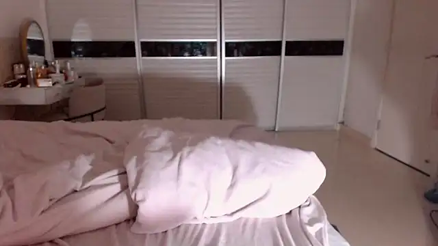 -Lucky Girl online show from January 2026 01:15:02 PM