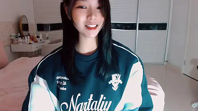 Snapshot of -Lucky_Girl chatting on October 2025 02:34:02 AM -Lucky Girl online show from October 2025 02:34:02 AM