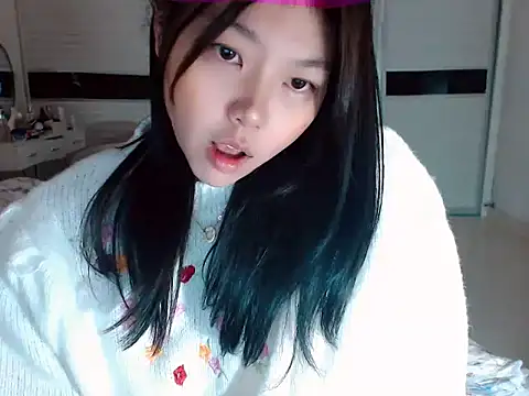 Snapshot of -Lucky_Girl chatting on November 2025 01:59:02 AM -Lucky Girl online show from November 2025 01:59:02 AM