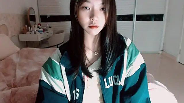 -Lucky Girl online show from April 2026 12:56:01 PM
