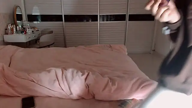 -Lucky Girl online show from February 2026 12:55:02 AM