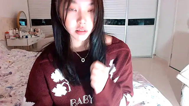 Snapshot of -Lucky_Girl chatting on November 2025 12:11:02 AM -Lucky Girl online show from November 2025 12:11:02 AM