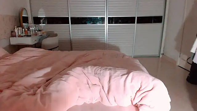 -Lucky Girl online show from February 2026 01:33:02 PM