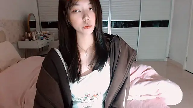 -Lucky Girl online show from April 2026 12:42:01 PM