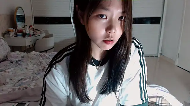 -Lucky Girl online show from May 2026 01:33:02 PM