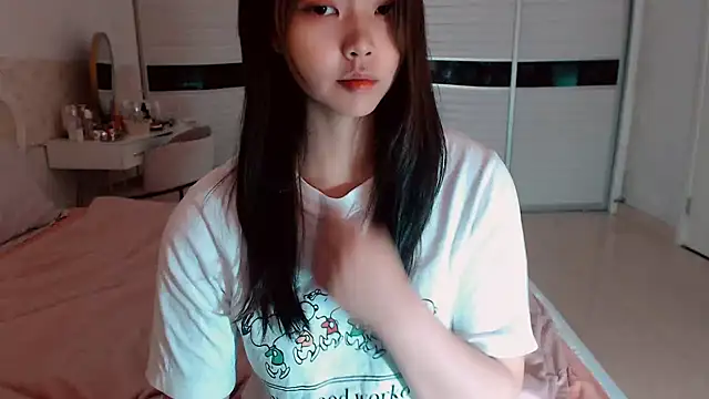 Snapshot of -Lucky_Girl chatting on June 2026 02:02:02 AM -Lucky Girl online show from June 2026 02:02:02 AM