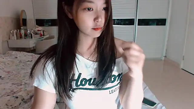 Snapshot of -Lucky_Girl chatting on July 2026 02:07:01 AM -Lucky Girl online show from July 2026 02:07:01 AM