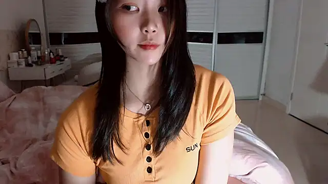 Snapshot of -Lucky_Girl chatting on December 2025 02:44:02 PM -Lucky Girl online show from December 2025 02:44:02 PM