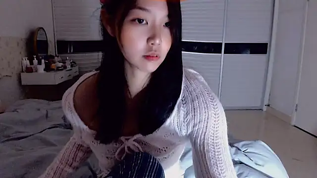 -Lucky Girl online show from October 2025 01:48:02 PM
