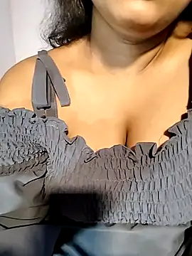 Snapshot of Quite_Malsha chatting on March 2025 09:45:01 AM Quite Malsha online show from March 2025 09:45:01 AM