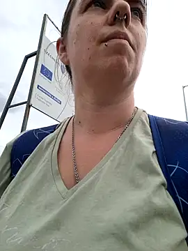 Jassiundich2 online show from May 2026 01:48:01 PM