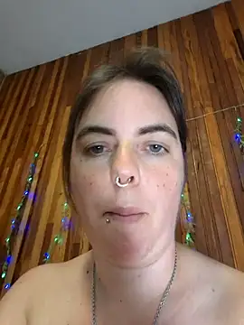 Jassiundich2 online show from May 2026 10:20:02 AM
