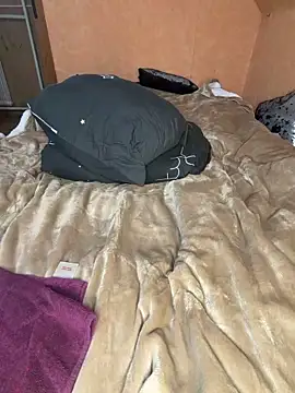 tmona1917 online show from December 2025 12:48:01 PM