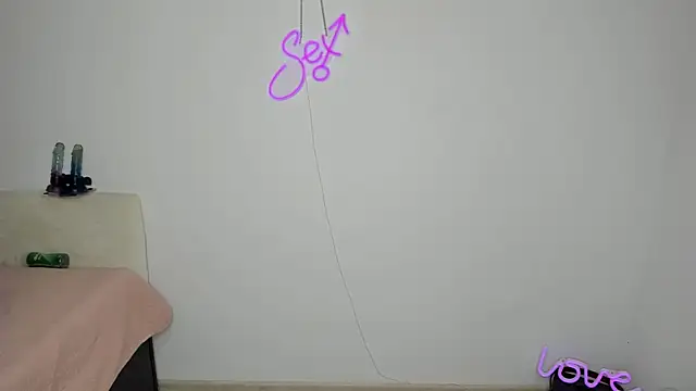 Bitch Coin online show from November 2025 04:06:02 PM