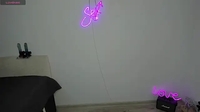 Bitch Coin online show from October 2025 01:45:01 PM