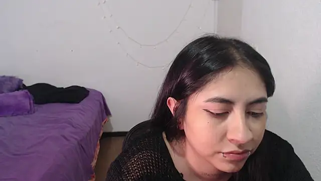 Snapshot of SatansWife chatting on May 2026 04:07:01 AM SatansWife online show from May 2026 04:07:01 AM