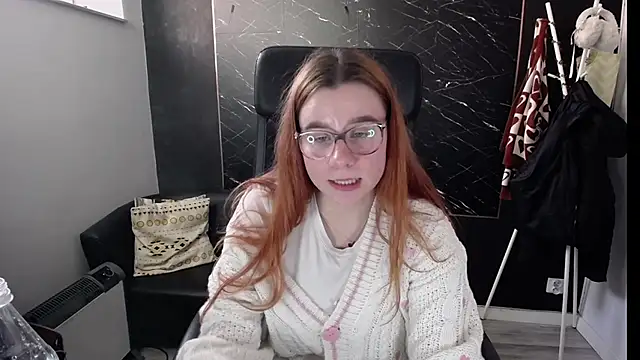 Snapshot of littleviki7 chatting on February 2025 11:25:02 AM littleviki7 online show from February 2025 11:25:02 AM