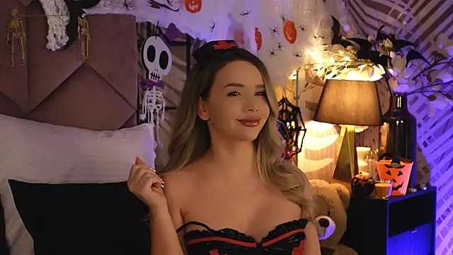 KatyaBelle online show from October 2025 08:41:01 PM