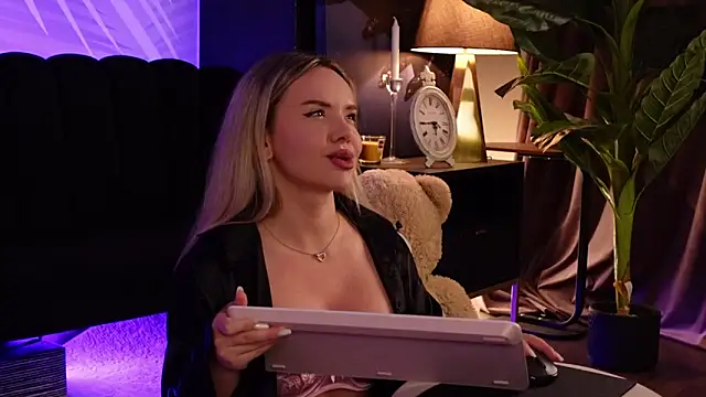 KatyaBelle online show from June 2026 08:47:02 PM