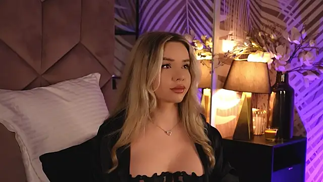 KatyaBelle online show from December 2025 09:36:02 PM