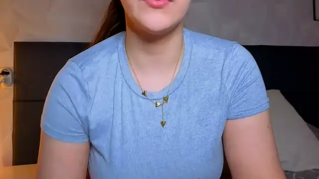 Sweetninaaa online show from May 2026 11:21:02 AM