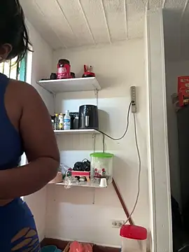 emmyjhonson07 online show from March 2026 12:53:02 PM