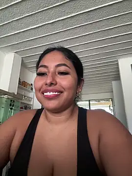 emmyjhonson07 online show from May 2026 11:50:01 AM