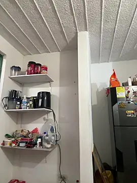 emmyjhonson07 online show from April 2026 11:28:01 AM