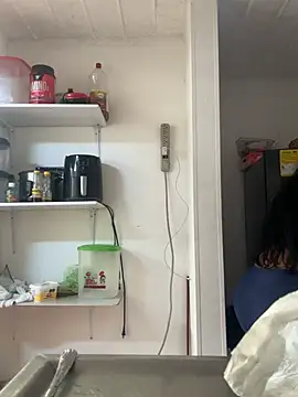 emmyjhonson07 online show from February 2026 03:41:01 PM