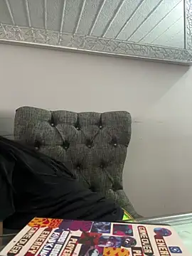 emmyjhonson07 online show from February 2026 01:09:02 PM