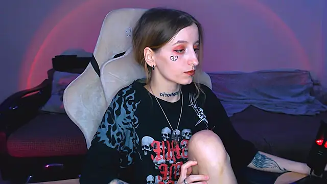 Snapshot of Cath_dysphoria_ chatting on March 2025 12:15:02 AM Cath dysphoria online show from March 2025 12:15:02 AM