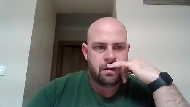 bearlover992 online show from January 2025 11:33:01 PM