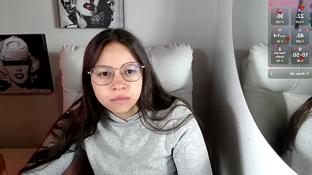 Snapshot of SamanthaRoldaan chatting on January 2026 01:37:02 PM SamanthaRoldaan online show from January 2026 01:37:02 PM