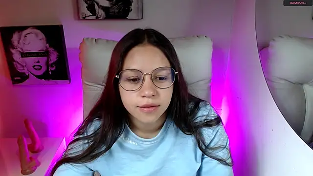 Snapshot of SamanthaRoldaan chatting on February 2026 03:34:01 PM SamanthaRoldaan online show from February 2026 03:34:01 PM