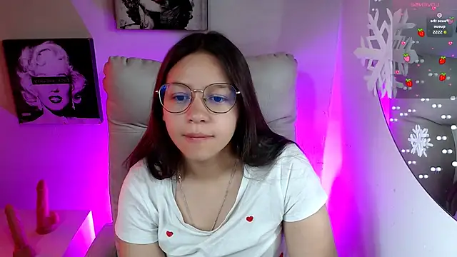 Snapshot of SamanthaRoldaan chatting on December 2025 02:17:01 PM SamanthaRoldaan online show from December 2025 02:17:01 PM