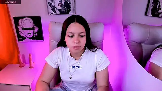 SamanthaRoldaan online show from March 2026 06:19:02 PM