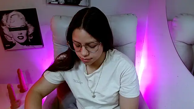 Snapshot of SamanthaRoldaan chatting on February 2026 07:26:01 PM SamanthaRoldaan online show from February 2026 07:26:01 PM