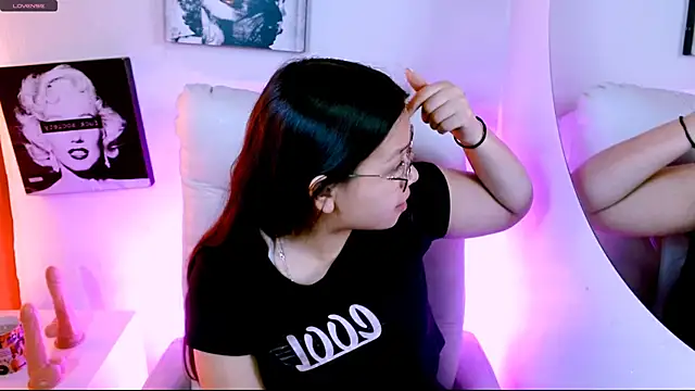 Snapshot of SamanthaRoldaan chatting on February 2026 03:34:02 PM SamanthaRoldaan online show from February 2026 03:34:02 PM