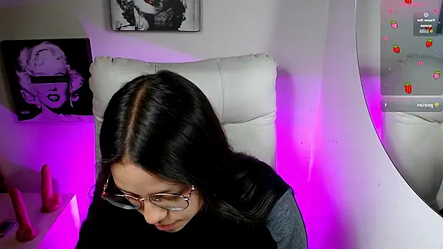 Snapshot of SamanthaRoldaan chatting on January 2026 09:44:02 PM SamanthaRoldaan online show from January 2026 09:44:02 PM