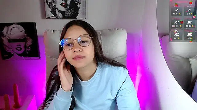 Snapshot of SamanthaRoldaan chatting on January 2026 01:37:02 PM SamanthaRoldaan online show from January 2026 01:37:02 PM