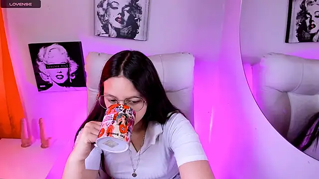 SamanthaRoldaan online show from March 2026 07:32:01 PM