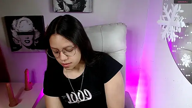 Snapshot of SamanthaRoldaan chatting on December 2025 01:36:01 PM SamanthaRoldaan online show from December 2025 01:36:01 PM