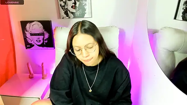 SamanthaRoldaan online show from April 2026 03:07:01 PM